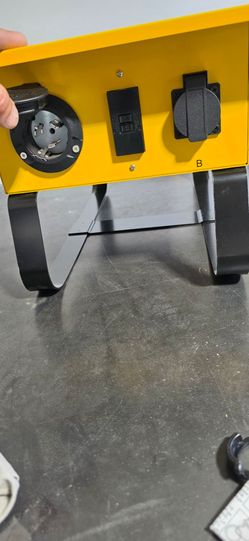 Spyder box power distribution 50 amp