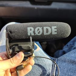 Rode VideoMic Pro R Camera-Mount Shotgun Microphon
