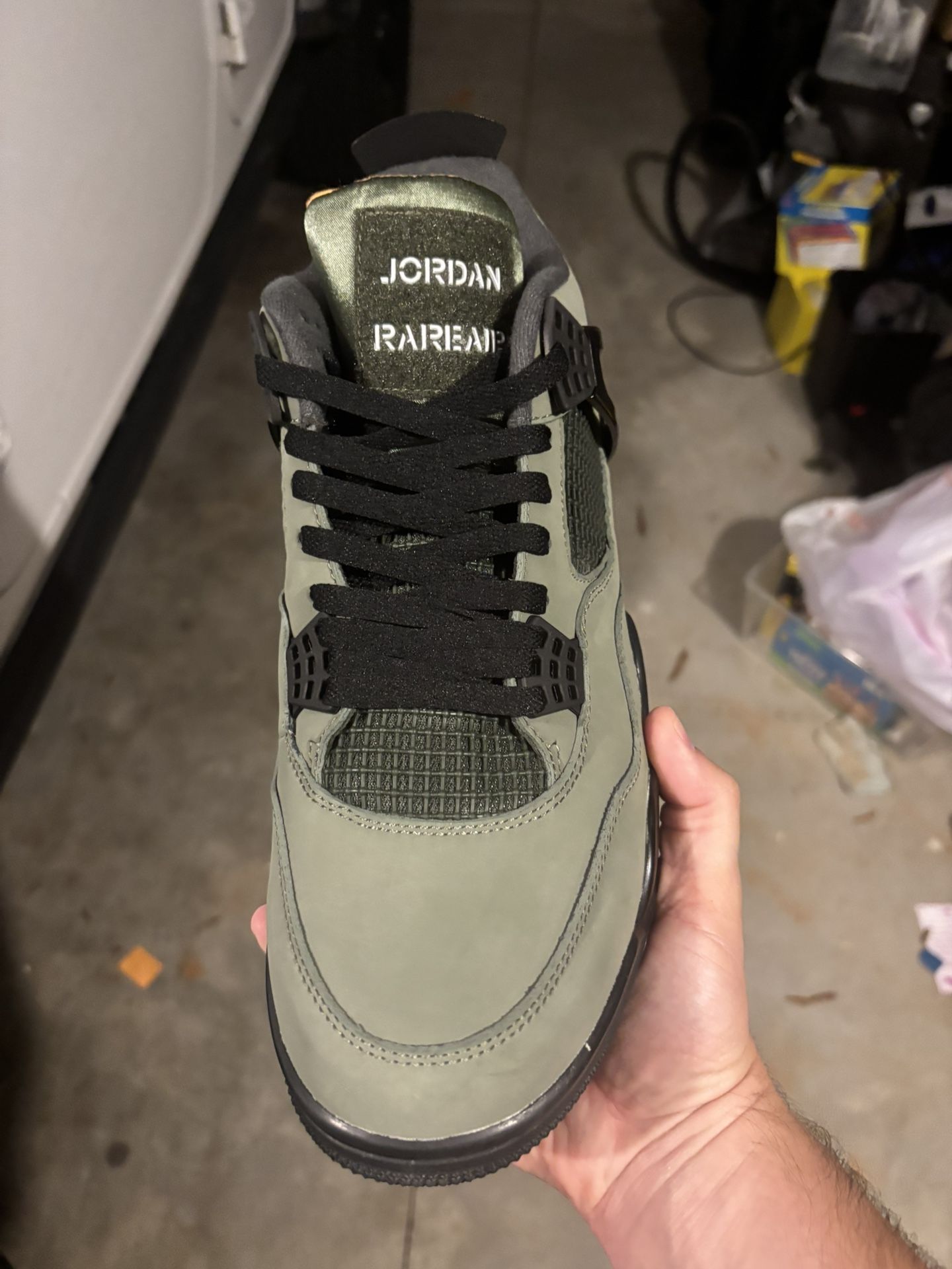 Jordan 4 Undefeated Men Size 11