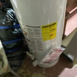 New  40 Gallon Water Heater ——Have    receipt Gas 600 Installed 