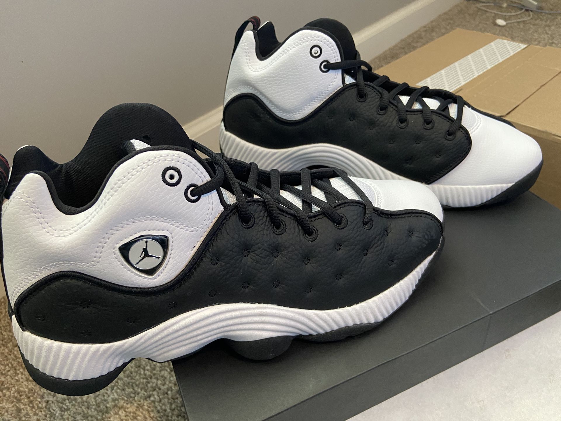 Team Jordan II 9.5 New