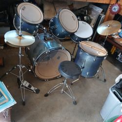 MCH Drum Set