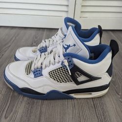 Jordan 4 Retro Motorsport 