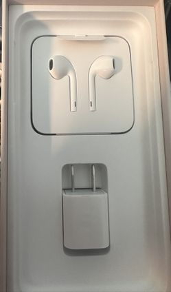 Apple Head Phones And Cubes