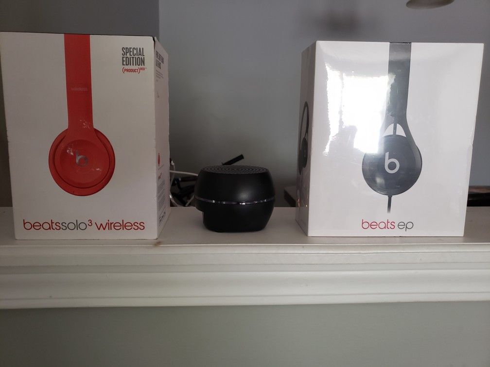 Beat head phones wired n wireless brand new