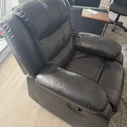 2 Recliner Leather Seat 