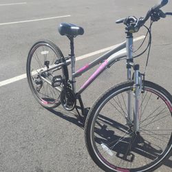 700 C L SCH Trailway Womens Bike