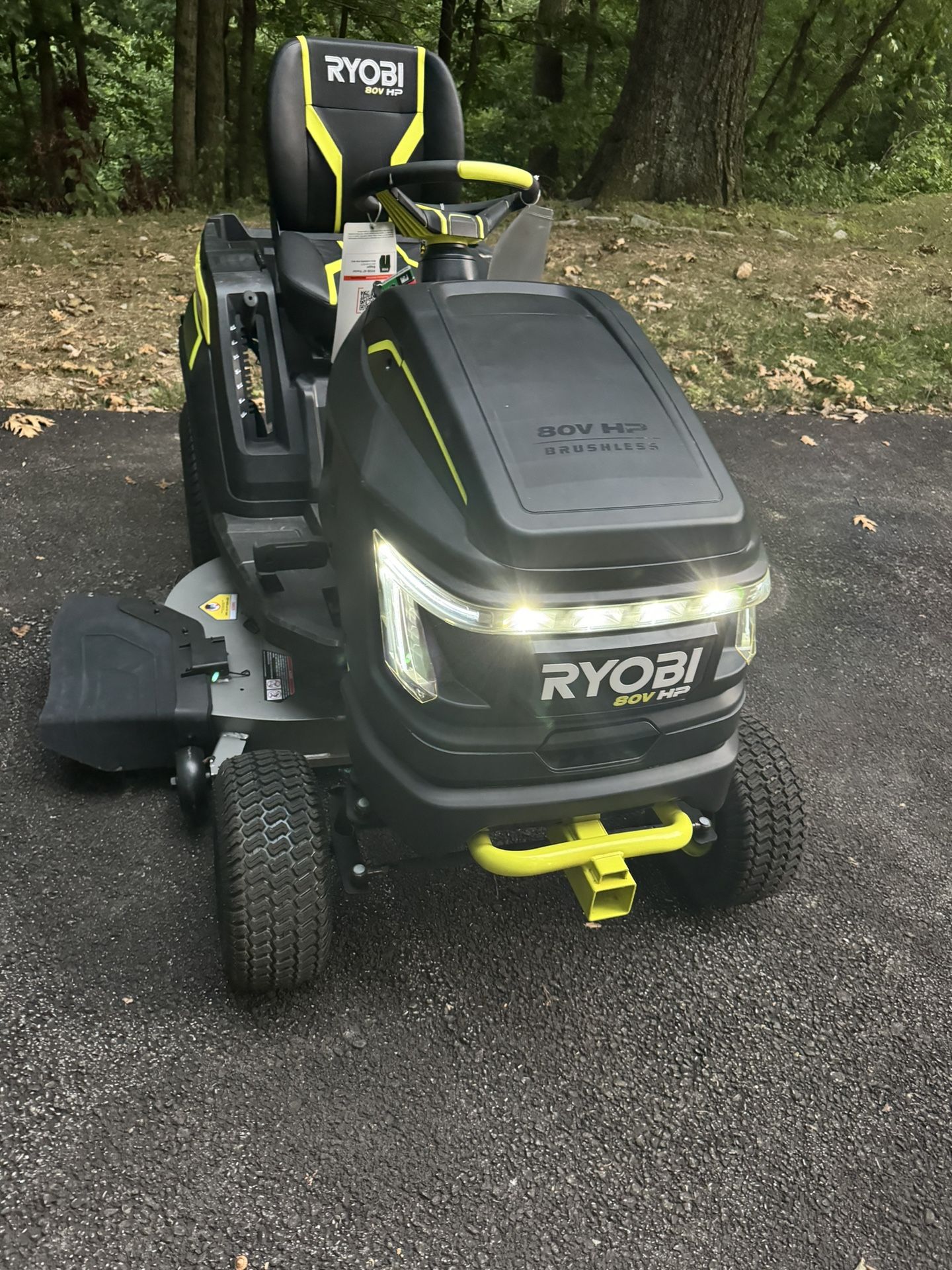 RYOBI 80V HP Brushless 42 in. Battery Electric Cordless Riding Lawn Tractor