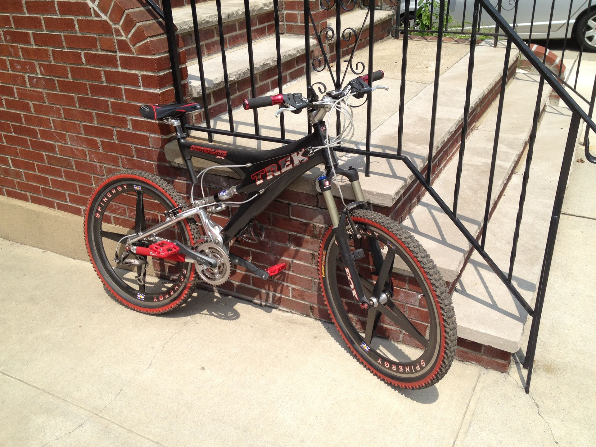 Carbon Fiber Trek Mountain Bike