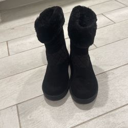Black boots