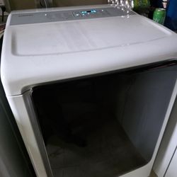 Samsung Clothes Dryer