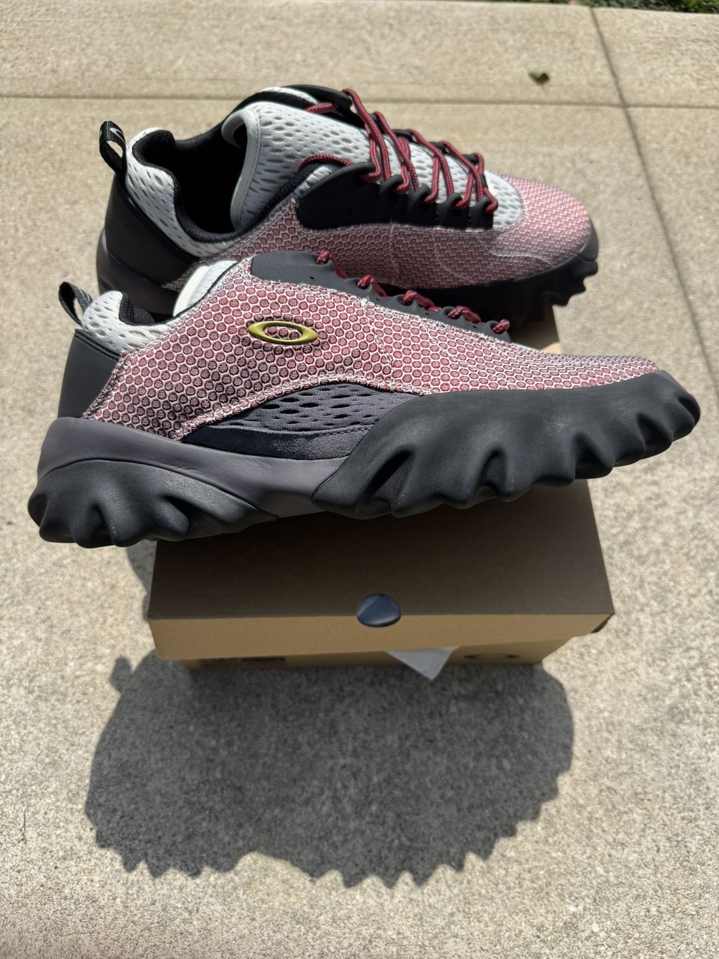 Size:12.5 BRAIN DEAD X OAKLEY FACTORY TEAM JACQUARD CHOP SAW - MAROON