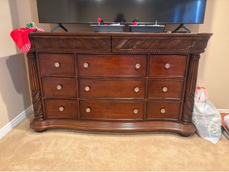 Dressers & Queen Bed Frame