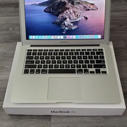 Macbook Air 2017 (13-inch, with Microsoft Office And Final Cut Pro)
