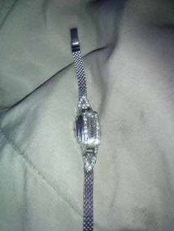 17 Jewels Elmont Crystal Case 