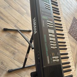 Yamaha Keyboard PSR 32 