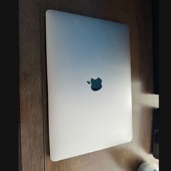 Apple MacBook Pro