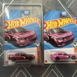 Hot Wheels 20 Dodge Charger Hellcat  Super Treasure Hunt