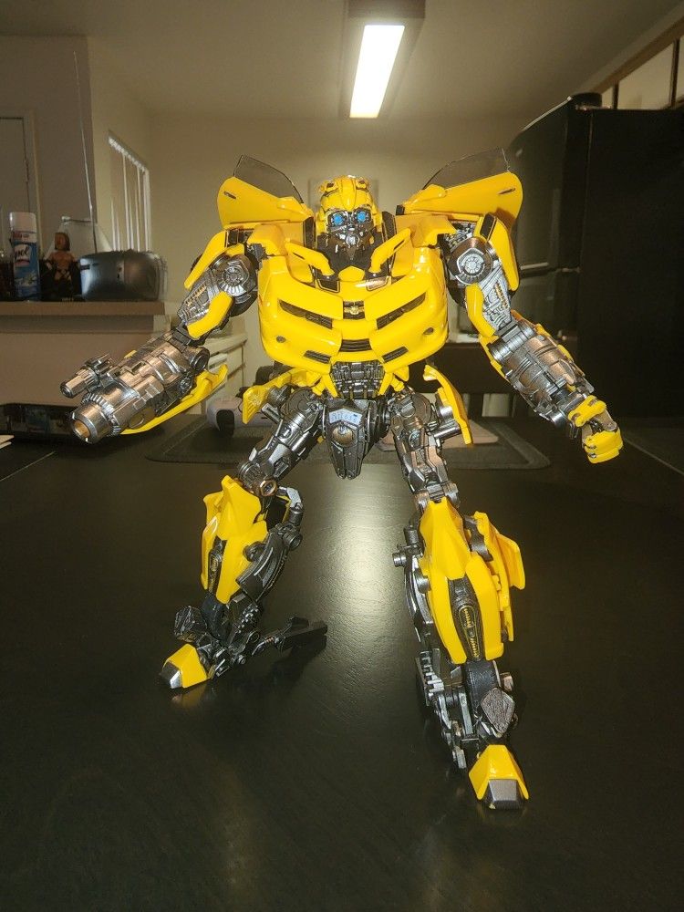 Legendary Toys LT03 Ko Masterpiece Bumblebee