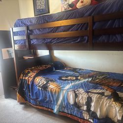 Bunk beds/ 2 camas literas