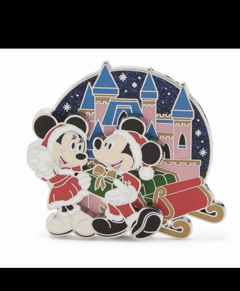 Santa Mickey and Minnie Mouse Holiday Pin 2025 – Limited 🌲1/1750🌲  