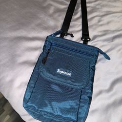 supreme fanny pack