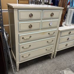 Vintage French Provincial Style 7 Drawer Dresser Chest Of Drawers