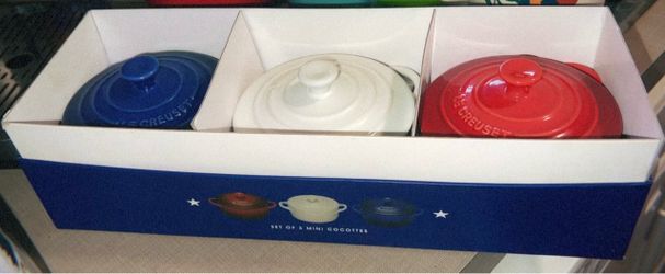 Le Creuset Set of 3 Mini Cocottes Ramekins Red White Blue