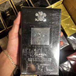 Creed Aventus Eau de Parfum (100 mL / 3.3 fl oz)