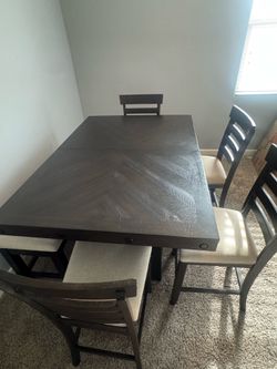 Dining Table Set
