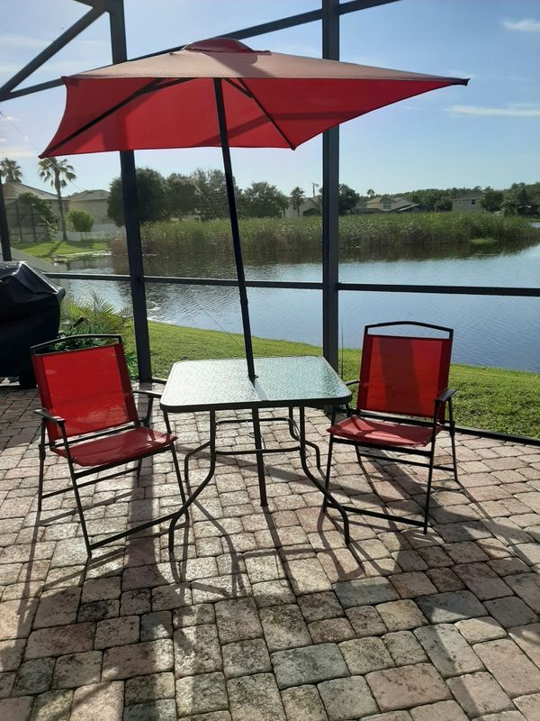 Small Patio set w/table and 2 chairs for Sale in Land O Lakes, FL OfferUp