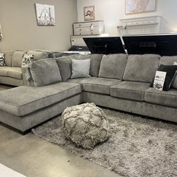 BRAND NEW SECTIONAL 