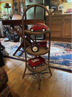 3 tier rattan stand