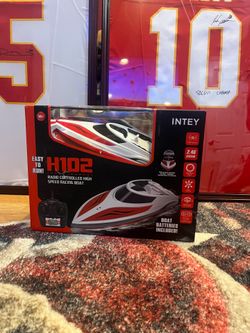 Remote Controlled high speed racing boat