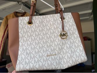 Authentic Michael kors Walsh tote bag