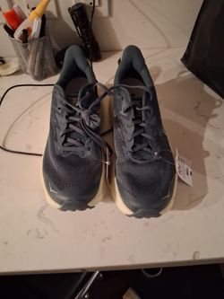 Brand new Hoka Challenger 8 Men's size 8