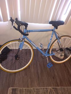 Schwinn Madison Road Bike