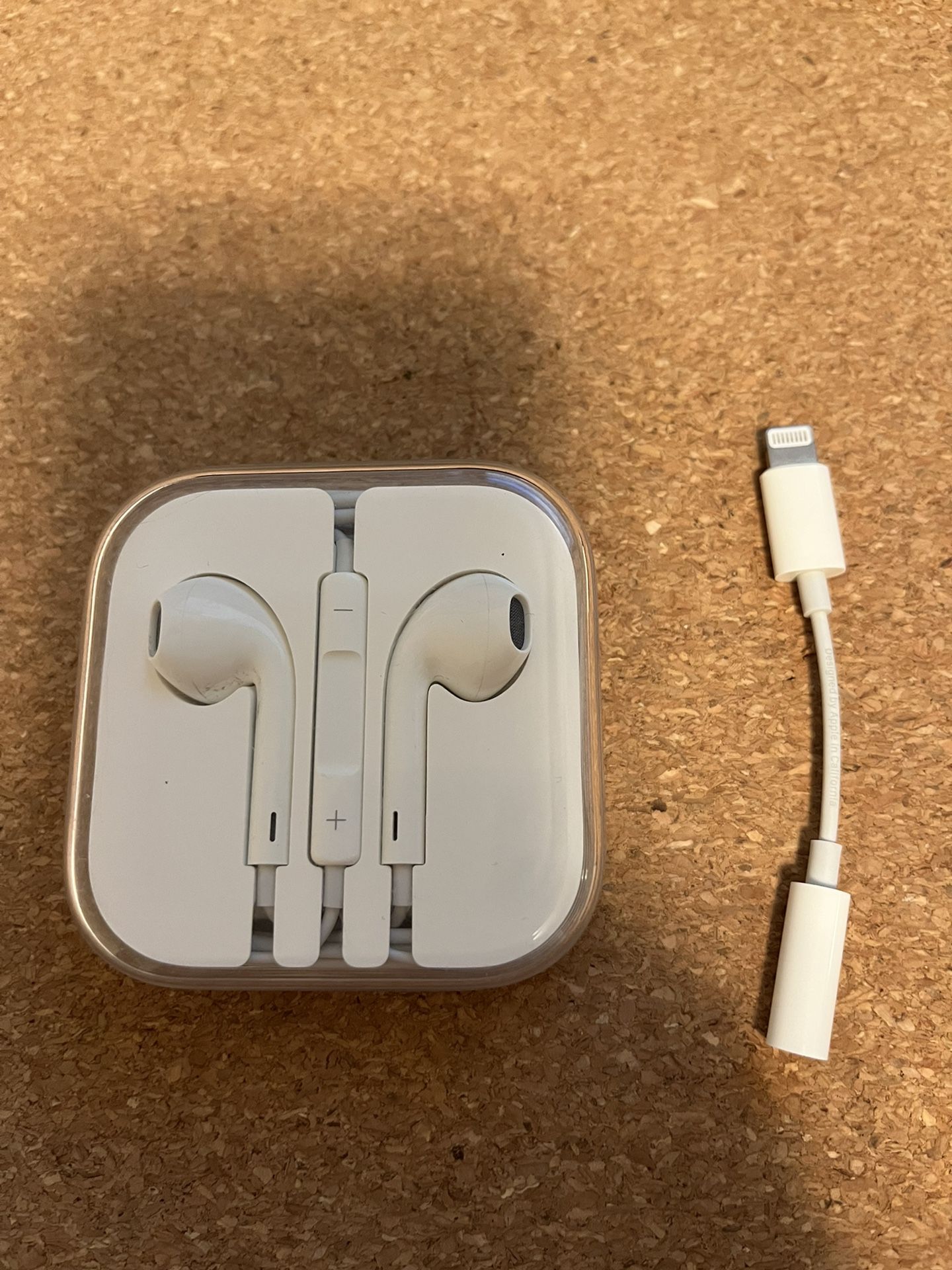 Brand New Apple Wired EarPods With 3.5 mm Headphone Plug