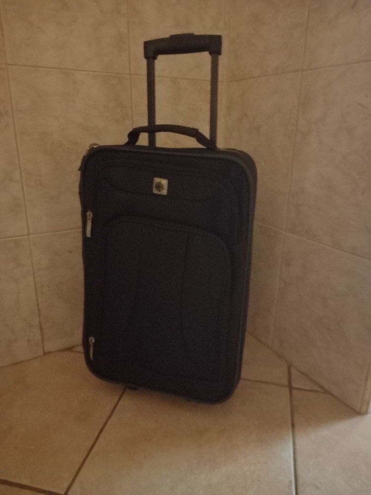 20 Inch CarryOn Luggage