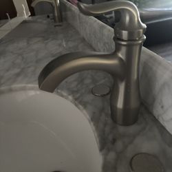 2 Faucets