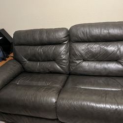 ELECTRIC LEATHER RECLINER!