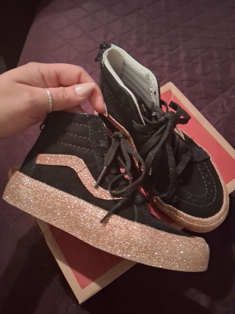 Girls Vans NEW!! IN OG BOX!