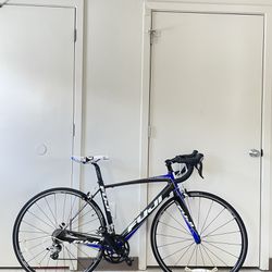 Fuji Altamira 3.0 Full Carbon Road bike 