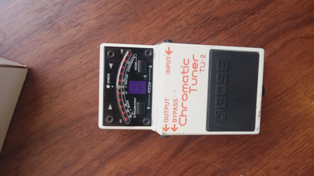 Boss TU-2 Chromatic Stage Tuner Guitar Effect Pedal w box and owners manual