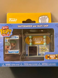 Funko Bitty Pop! Towns Skateboarder and Skate Shop