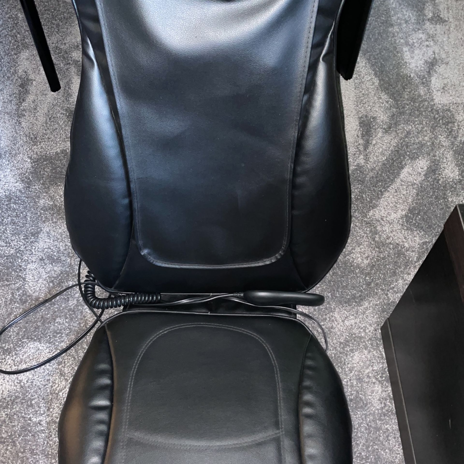 Brookstone shiatsu seat topper with heat