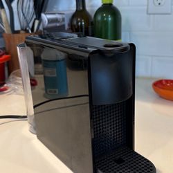 Espresso Essential Mini by Breville