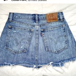 Levi’s  Vintage Short Denim Skirt Size 25 