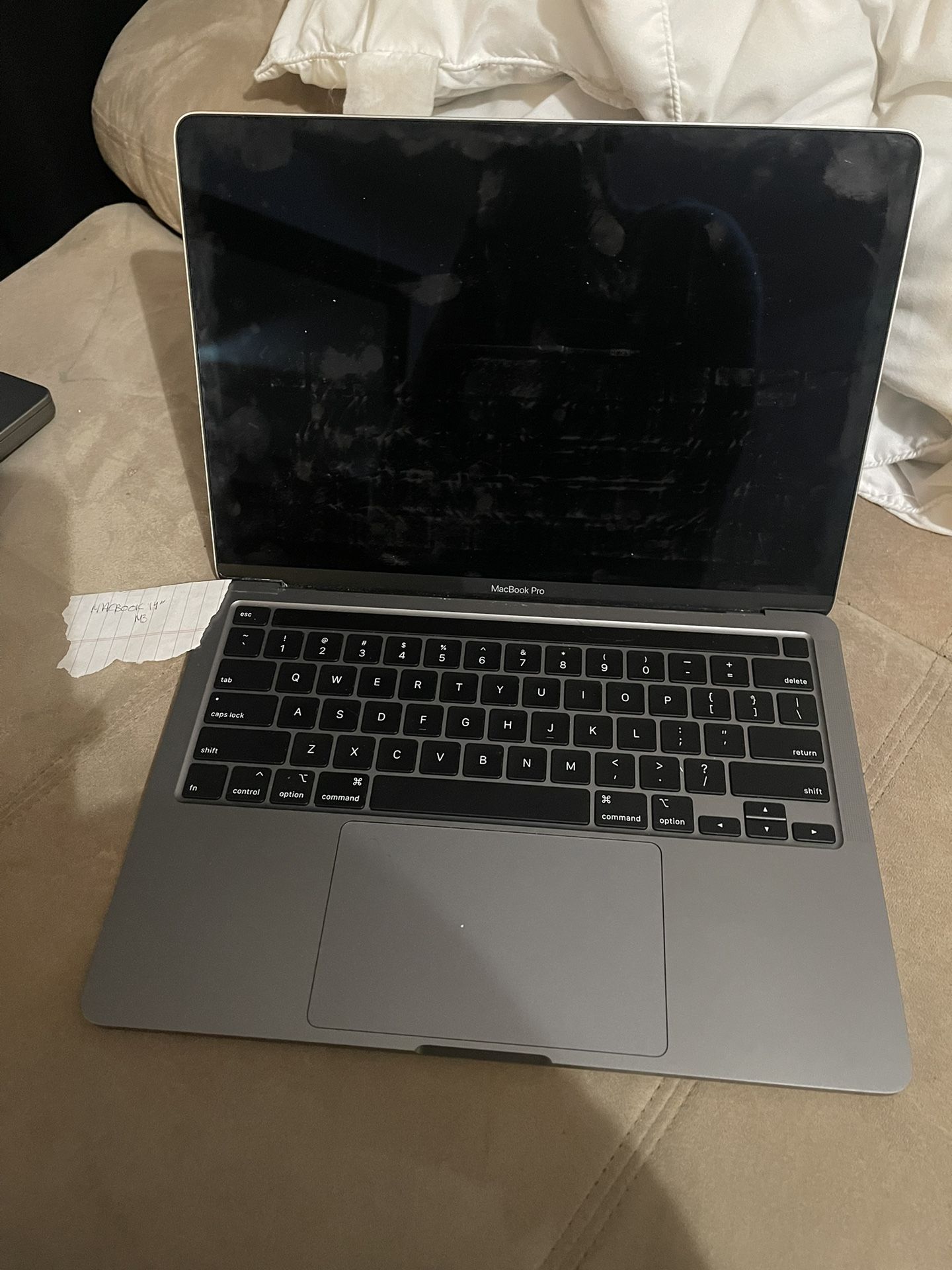 Apple Mac Book 13” 2020