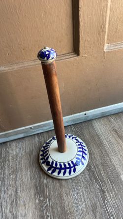 Paper roll holder